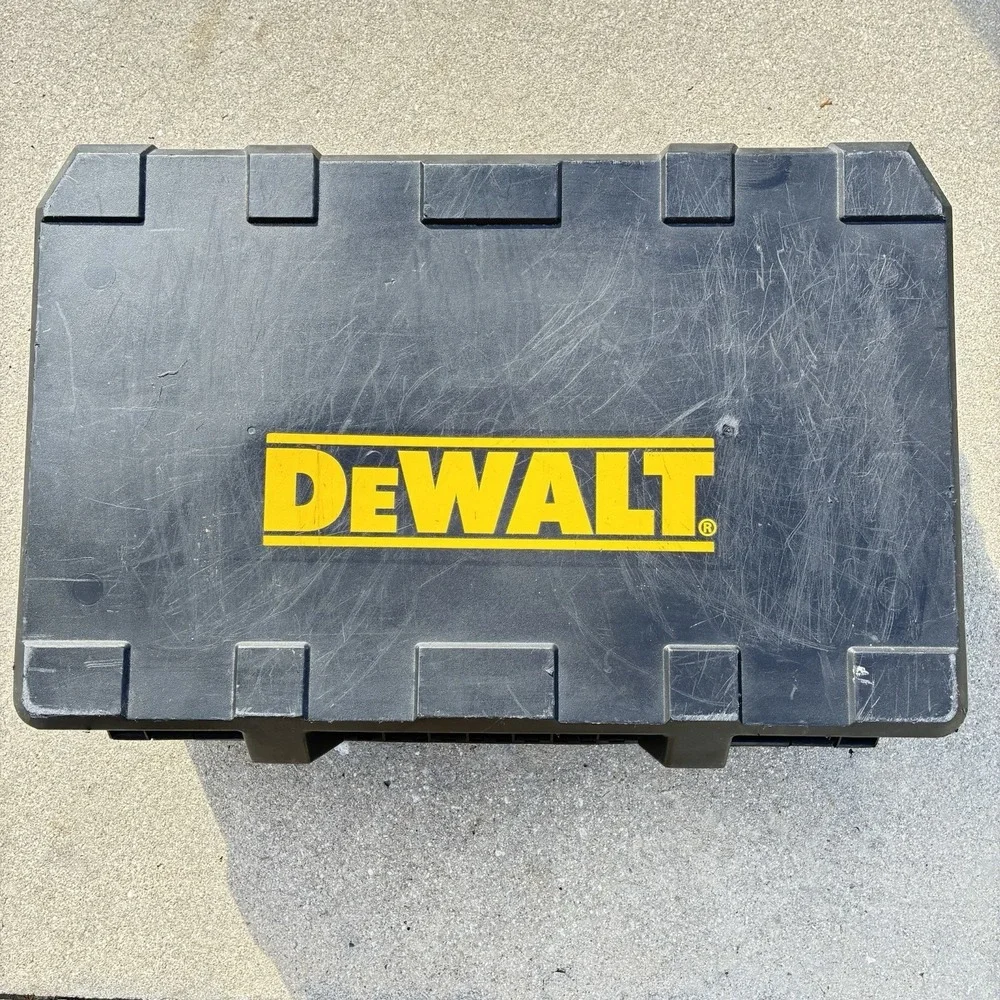 DeWALT Case 'DC4KITA' Latches Good Solid Case